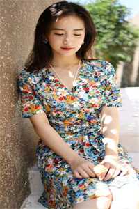 妹妹被欺负后,我带着一等功勋章闯烈士陵园