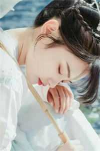 情人节，未婚妻把我给的豪车送给男大