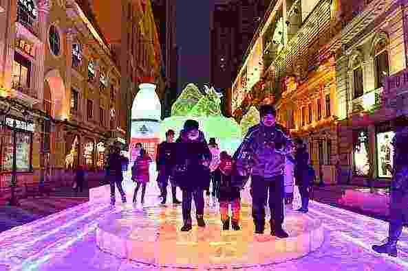 在中央大街上 黑龙江哈尔滨城市旅游地理散文随笔