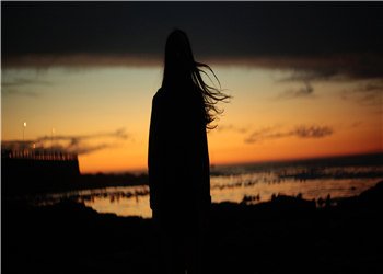 《睡在我楼上的前男友》周钦沈晶晶知乎小说免费阅读