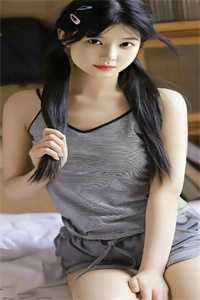 重生成待死炮灰，她攻略了反派崽崽