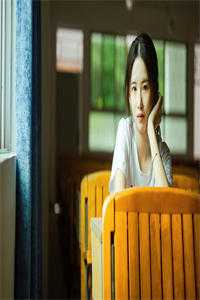 为反派大佬消费后,财迷她美梦成真