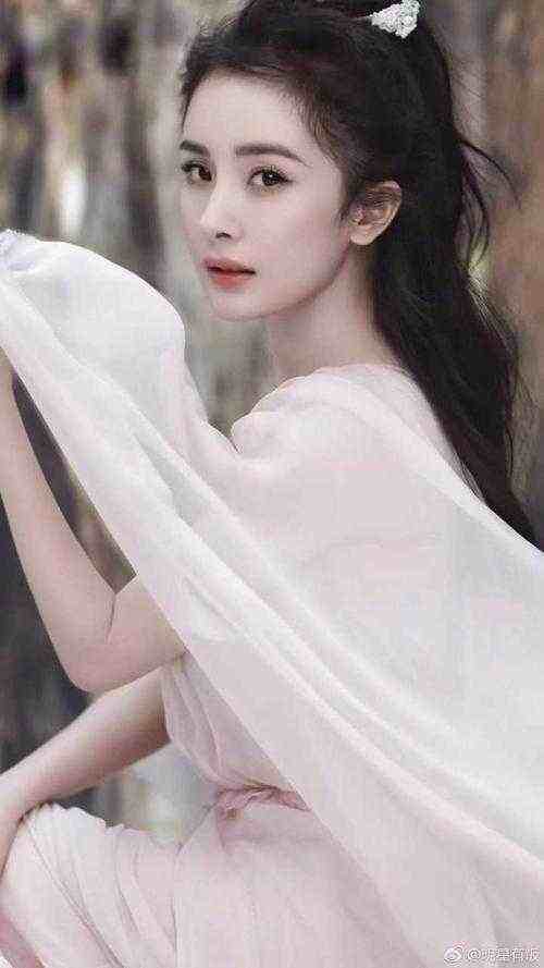 穿越后，我开局获得巅峰体质