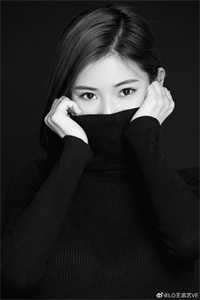 我靠腌菜缸古通今,娇养冷宫废太子