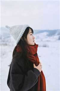 和大佬闪婚后，他又撩又宠！