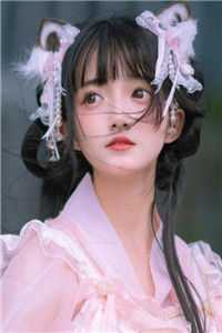 嫁给首富继承人后，她一日三作