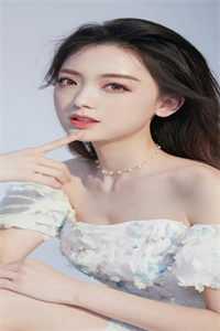 她和往事，如水流逝