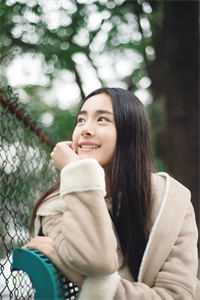 闺蜜父母好心收养，我成年后恩将仇报