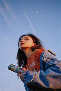 我跳楼断情后，女友跪求我回头