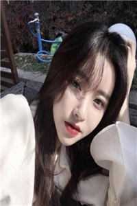 我以明月宴群山